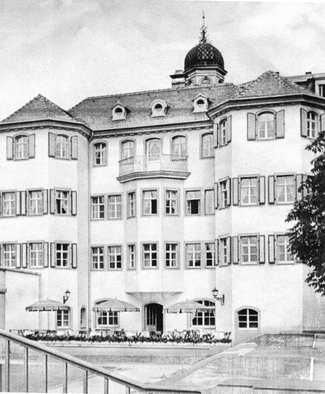 Pictures of Dresden Before and After the WWII Bombing