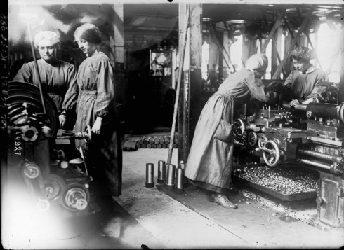 100-Years-old photos document the working women of World War One ...