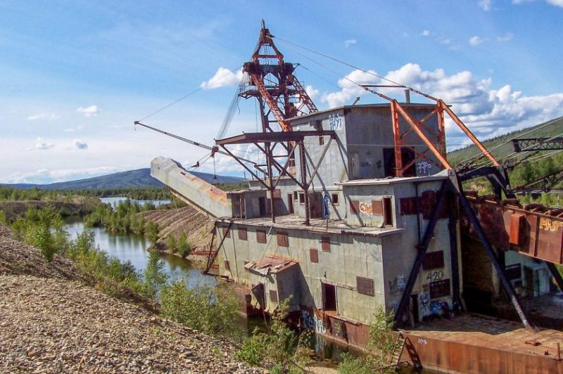 The Old Ways: The monster gold dredges multi-story machines built in ...