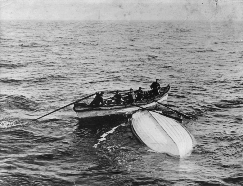 Titanic S Last Lifeboat Contained Three Bodies Including A Man Still In His Dinner Jacket Was Found 0 Miles Away By Passing Liner A Month Later