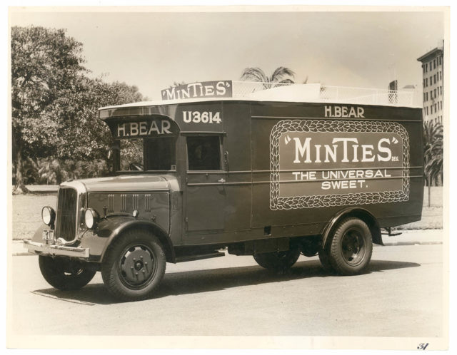 A Photo Collection Of Old Australian Commercial Trucks The Vintage News 3829