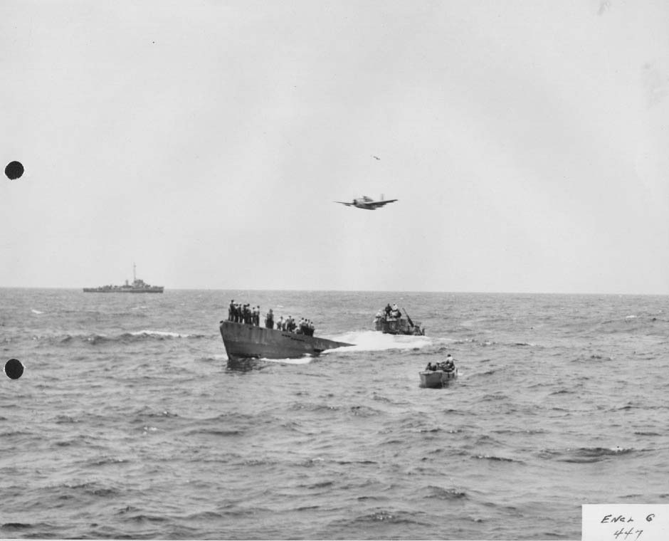 Totally & utterly fascinating images of the US capturing U-Boat 505 ...