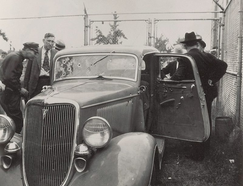 Rare Images of the Bonnie and Clyde Death Scene The Vintage News