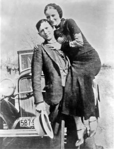 Actual footage of the crime scene, 5 minutes after Bonnie and Clyde ...