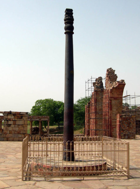 El pilar de hierro de Delhi