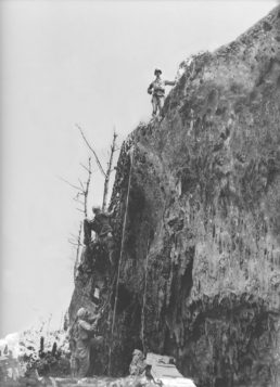 Desmond Doss: Refused To Carry A Weapon & Saved The Lives Of 75 Men ...