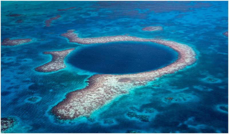 The Great Blue Hole of Belize, one of top diving sites in the world ...