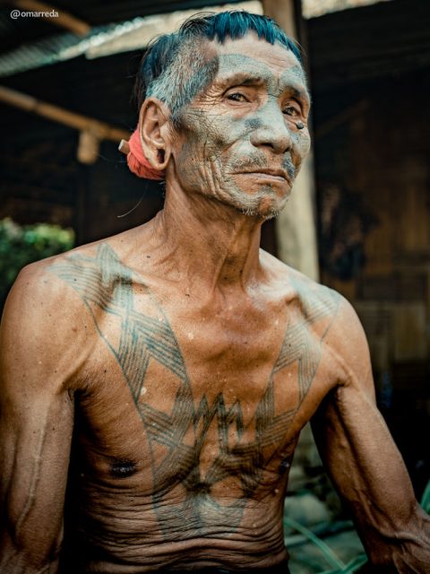 A photographer captured the last tattooed headhunters  of 