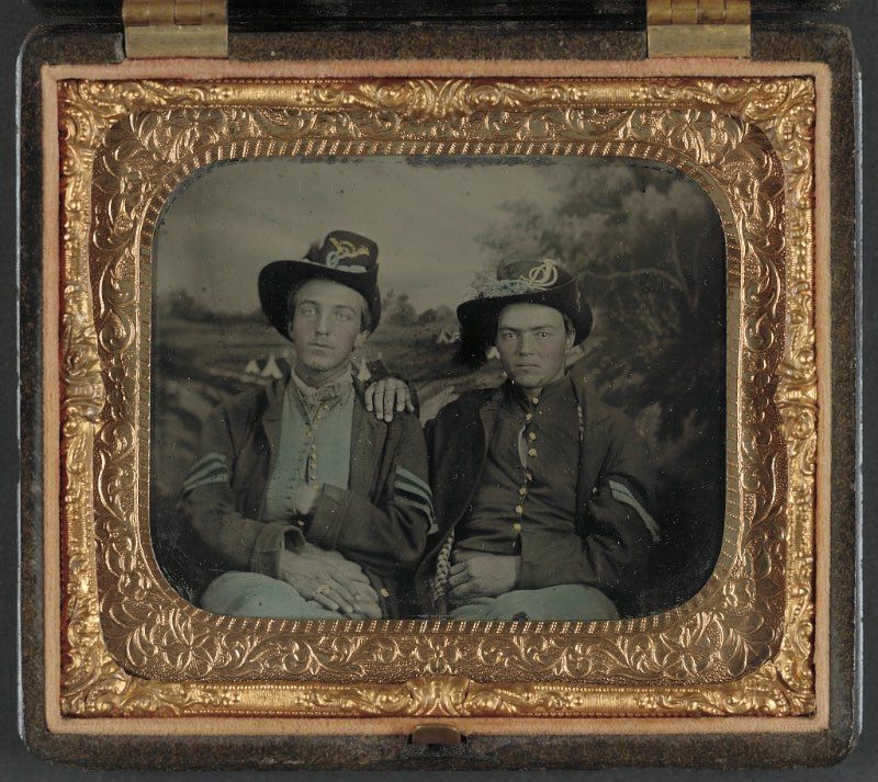 Bromantic photos of American Civil War soldiers - The Vintage News