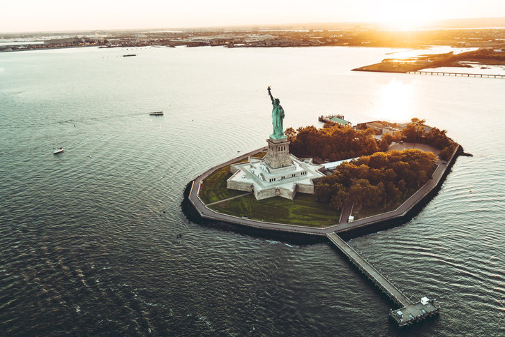 oops-statue-of-liberty-postal-stamp-based-on-the-wrong-statue