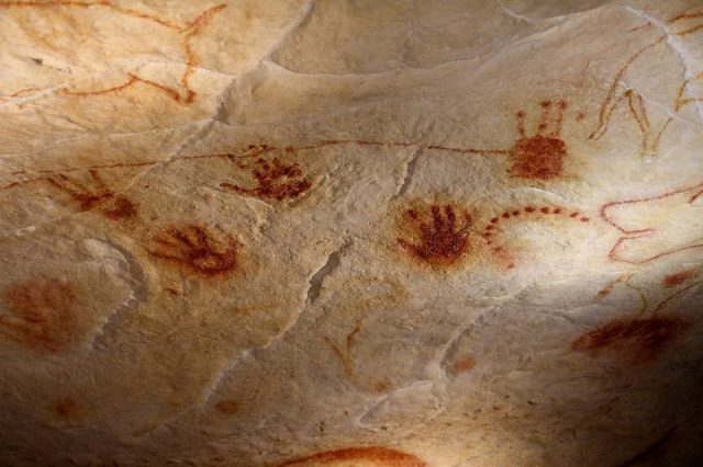 These Mysterious Cave Drawings Used Modern Techniques Of