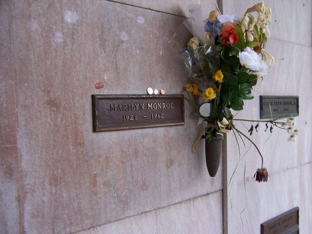 Monroe 's crypt At Westwood Memorial Park i Westwood Village