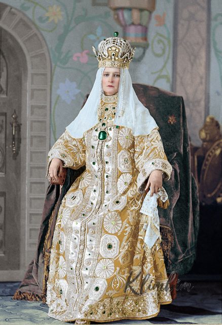 Dazzling Color Photos Of The Legendary Romanov Costume Ball Of 1903 ...