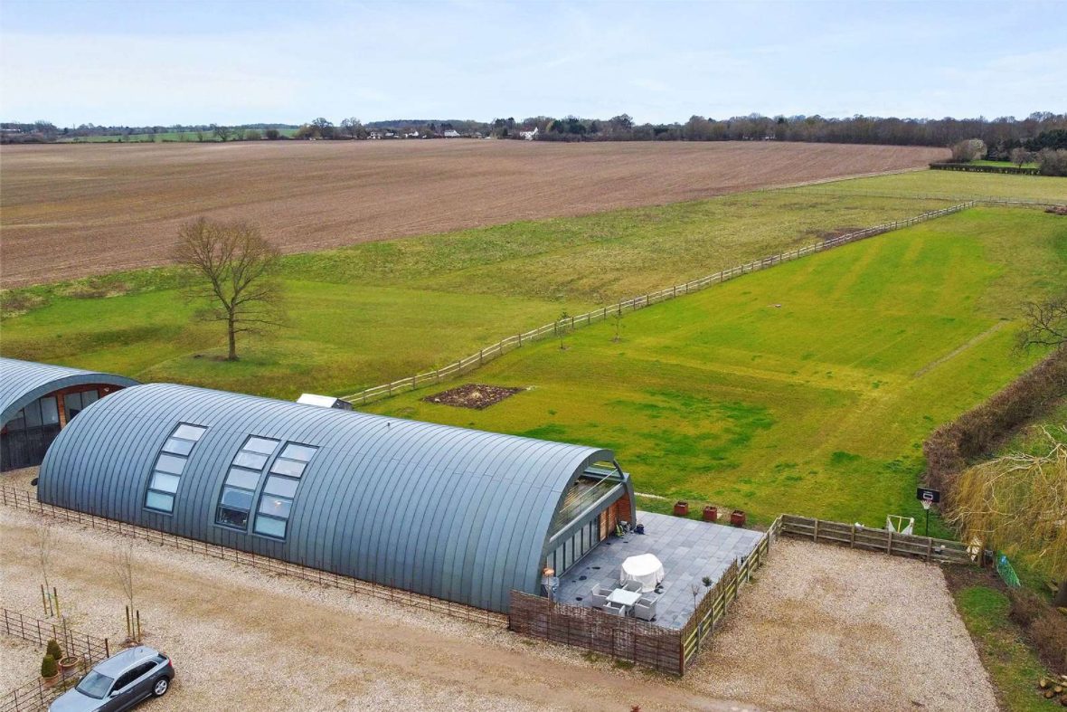 ww2-nissen-hut-is-now-a-stunning-2-million-family-home-the-vintage-news