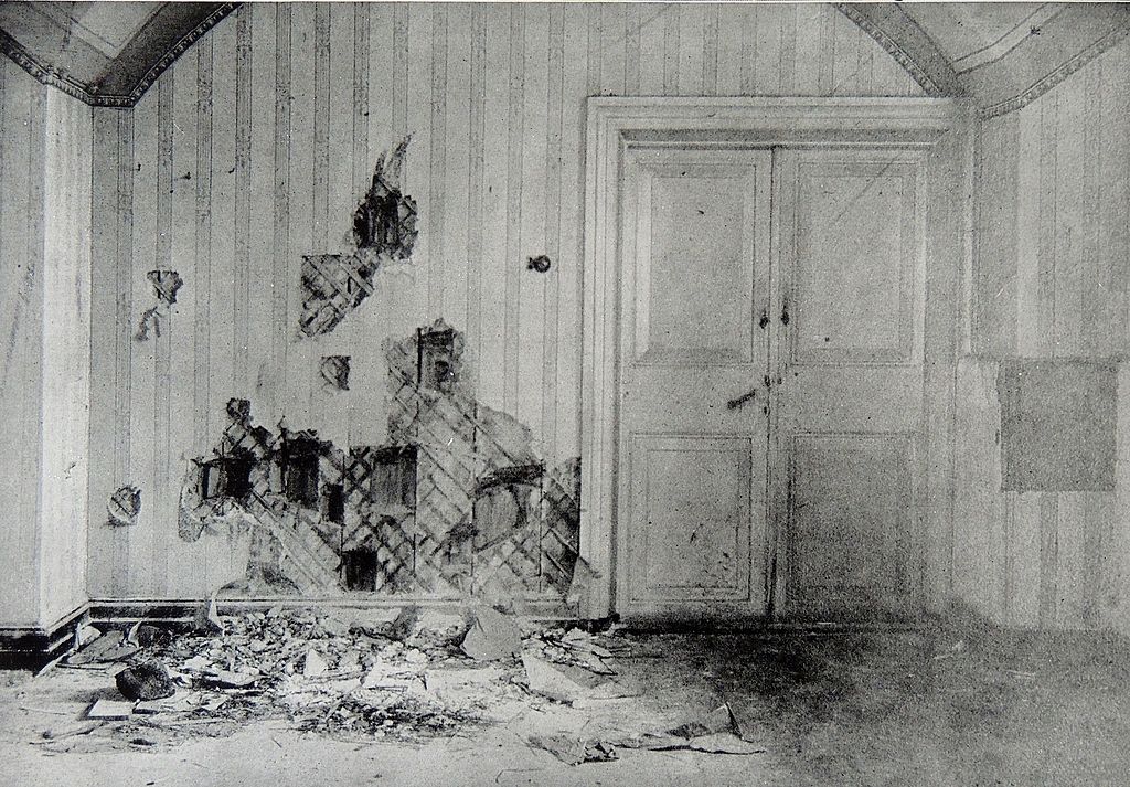 21 Haunting Last Photos Of The Romanov Family S Final Days The   Room Where Imperial Family Were Killed 32061 