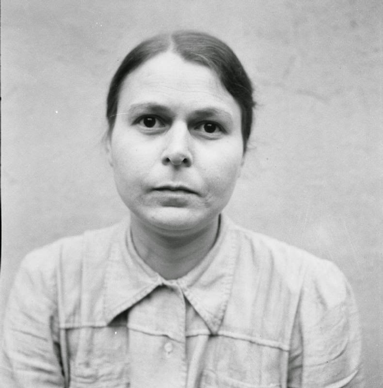 Faces Of Evil Eerie Portraits Of Female Guards Of Nazi Concentration Camps Awaiting Trial The