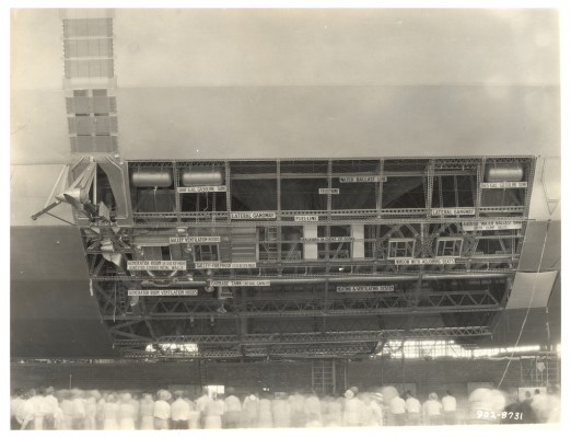 The Anatomy of a Dirigible: Photos of detailed construction of an ...