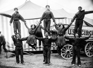 When the circus comes to town: These photos document the performers of ...