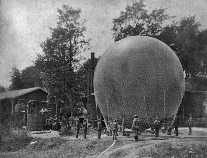 Observation balloons - the early 'drones' | The Vintage News