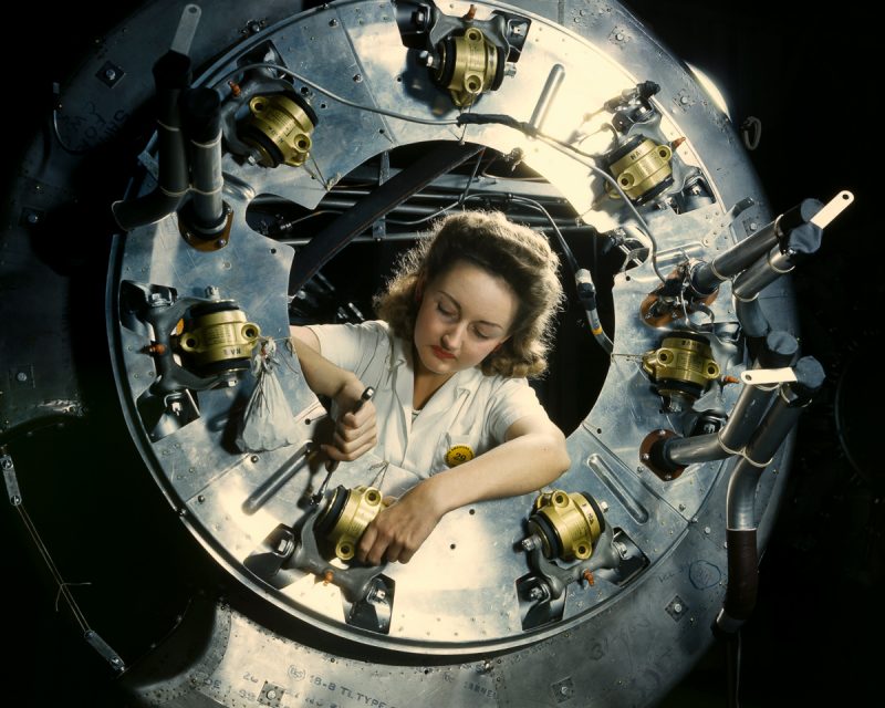 Rosie The Riveters In HD Color- Photos Of The Women Who Built Planes ...