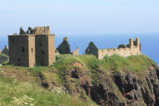 Dunnottar castle: A ruined medieval castle with the most spectacular ...