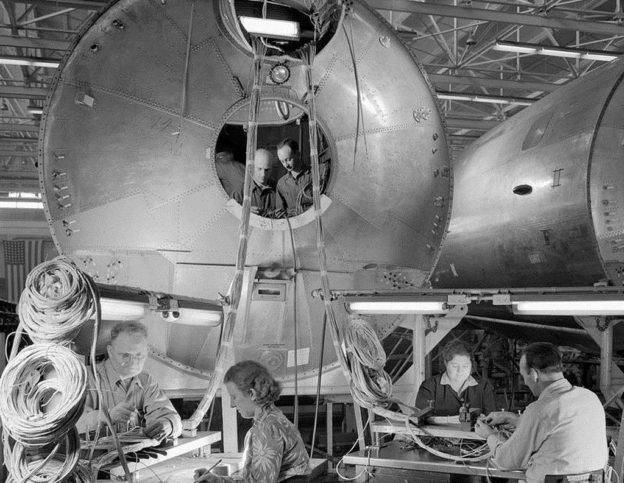 Building a bomber: These rare photos show the construction of the ...