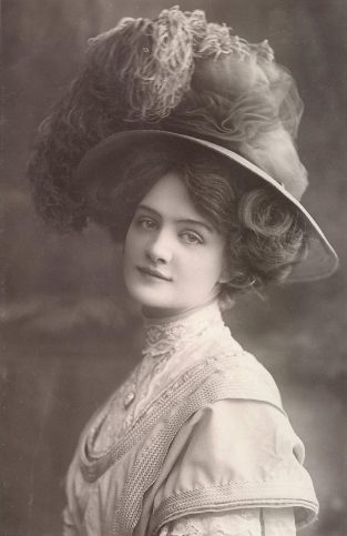 The Most Photographed Woman Of The Edwardian Era: Lily Elsie 