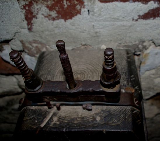 The Thumbscrew Was A Notoriously Effective Torture Device Used In Medieval Times To Get A 0200