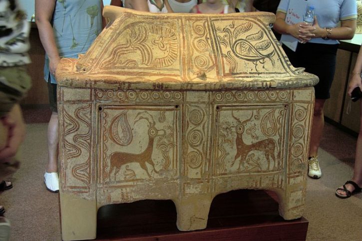 The Larnax Was The Standard Burial Vessel Used In The Minoan ...