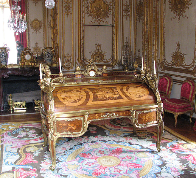 Louis XV's roll-top secretary: One of the most luxurious creations of ...