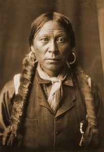 25 Beautiful Pictures of the Legendary Apache Tribe | The Vintage News