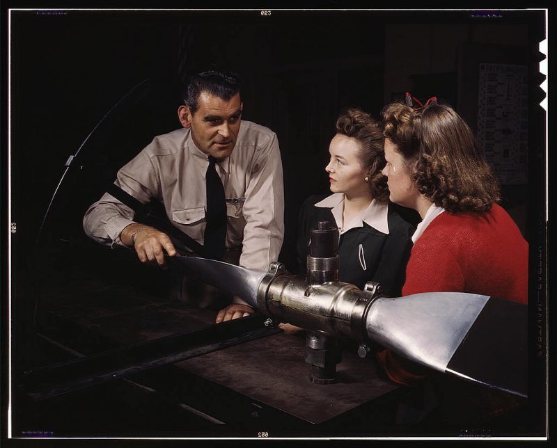 Teenage Girls In The 1940s Lifestyle Photos Of A Bygone Era The