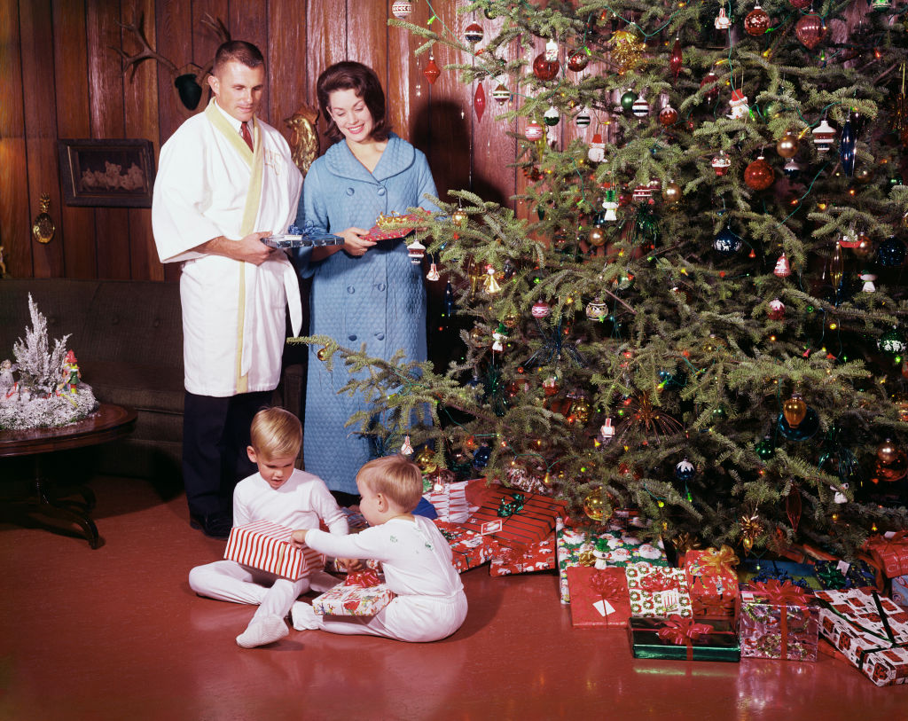 Vintage Christmas Interiors That Will Fill You With Nostalgia | The ...