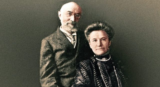 Titanic's Greatest Love Story - The Elderly Couple who Refused to be Parted  | The Vintage News