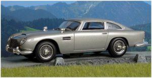 James Bond Aston Martin