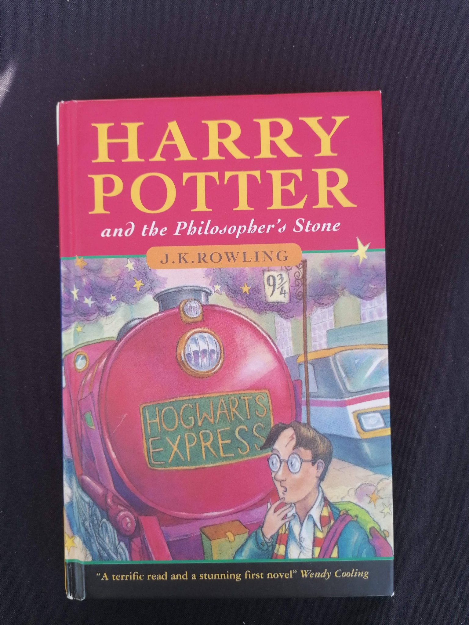 dad-shocked-to-find-harry-potter-1st-edition-worth-thousands-on-his