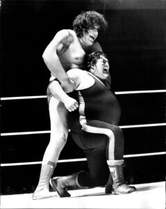 Andre the Giant's Extraordinary Height, Weight and Size in Pictures ...