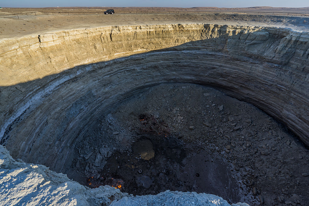 The ‘Gates of Hell’ Could be Closed After Blazing for 50 Years | The ...