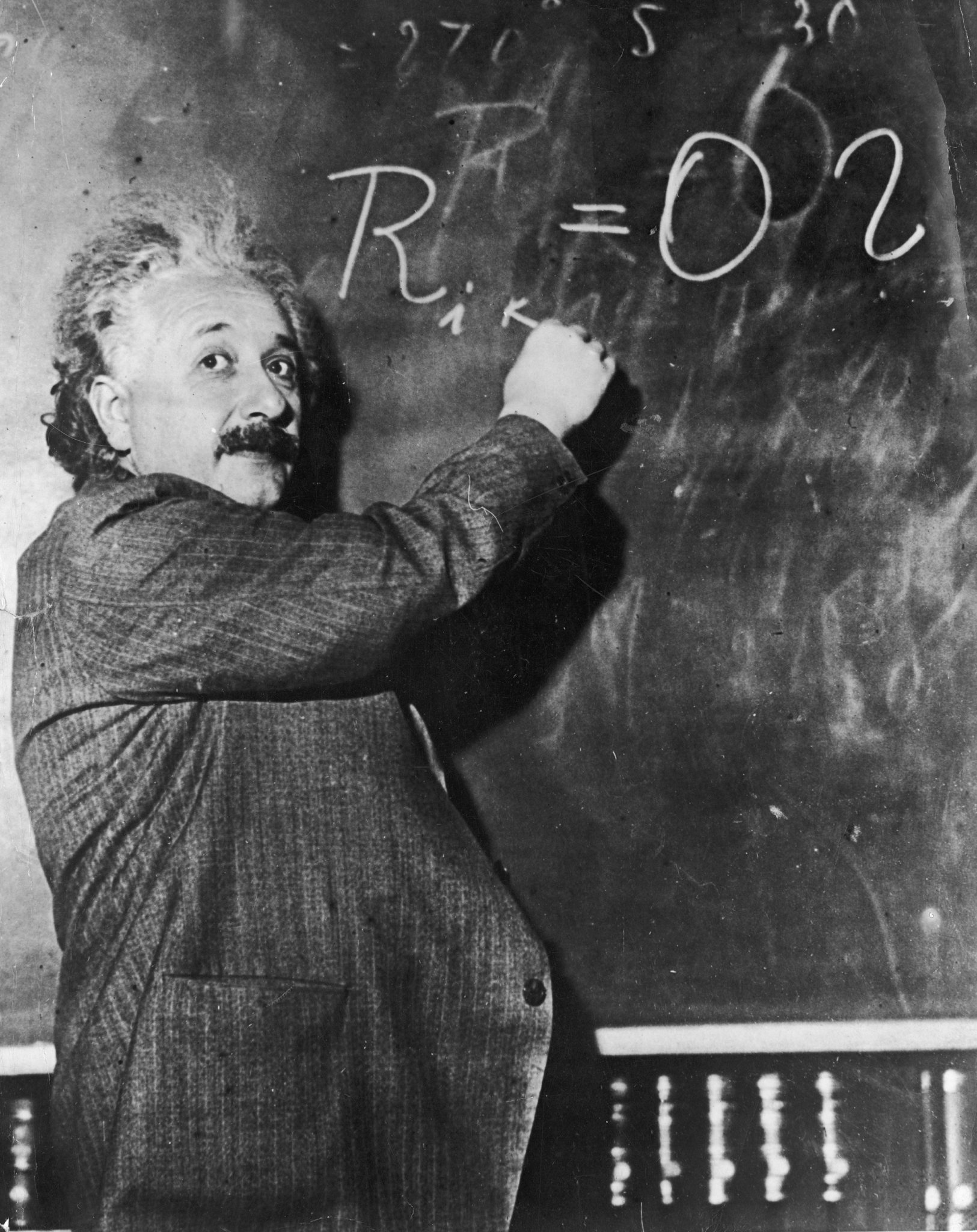 here-s-the-story-behind-the-most-famous-photo-of-albert-einstein