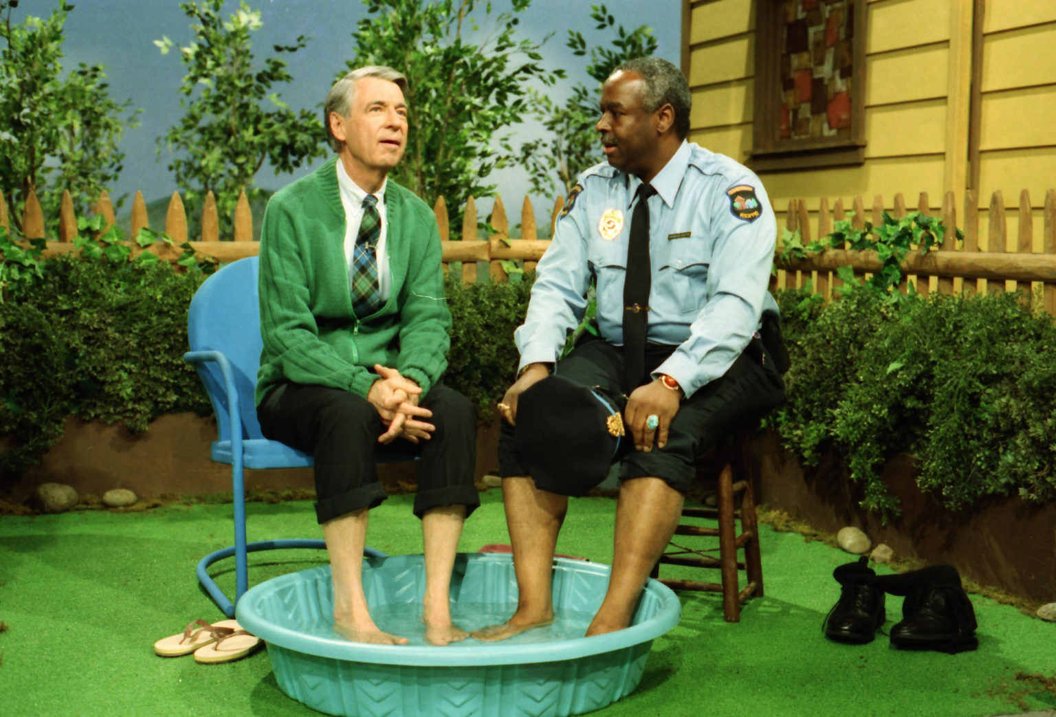 Fred Rogers' Military Career Secret or Nonexistent? The Vintage News