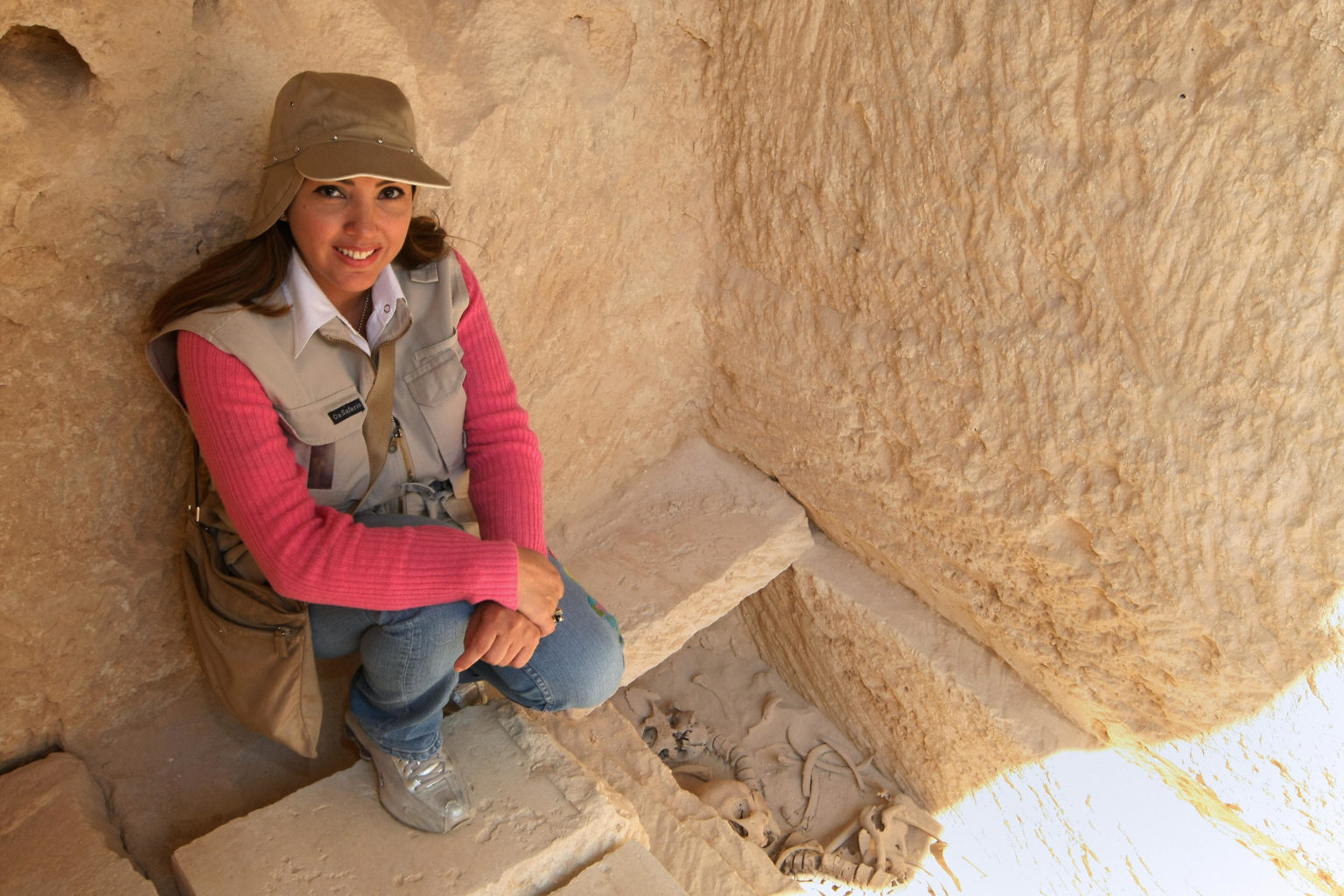 Experts May Be The Closest To Finding Cleopatras Long Lost Tomb Than