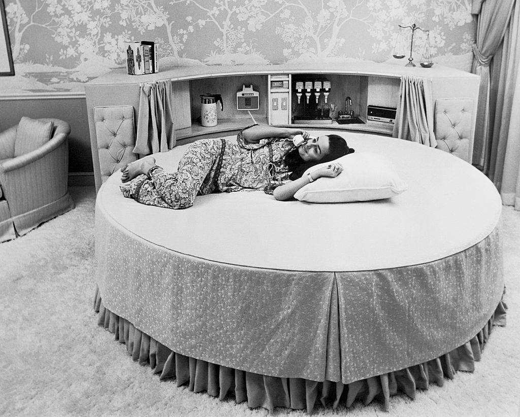 Remember Vibrating Beds Heres Why They Disappeared Laptrinhx News 