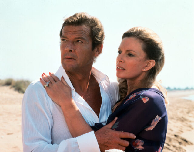 Roger Moore and Cassandra Harris as James Bond and Countess Lisl von Schalf in 'For Your Eyes Only'