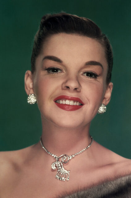 Headshot of Judy Garland.