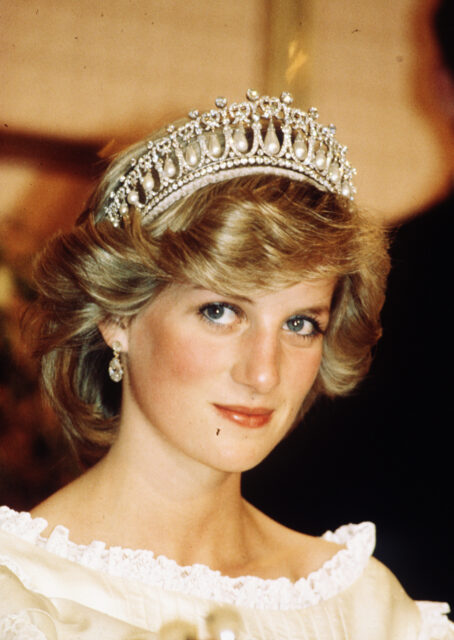 Headshot of Princess Diana in a crown.