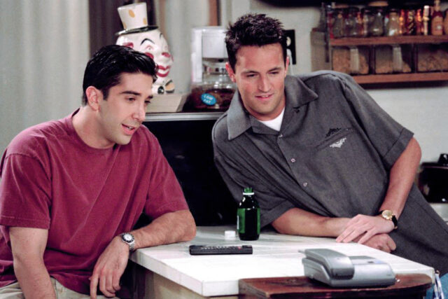 David Schwimmer and Matthew Perry as Ross Geller and Chandler Bing in 'Friends'