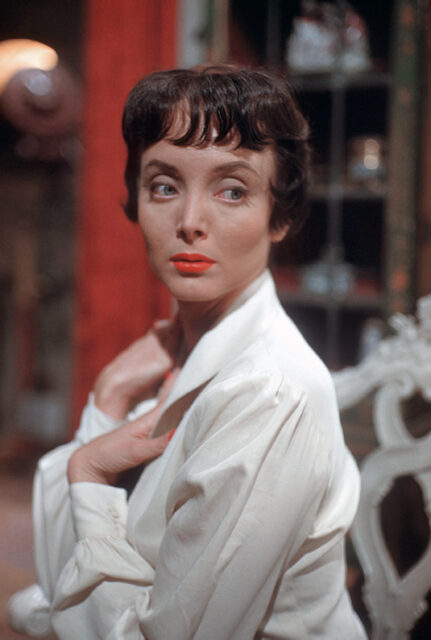 Portrait of Carolyn Jones.