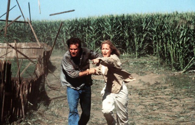 Bill Paxton and Helen Hunt as Bill and Jo Harding in 'Twister'