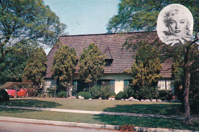 Postcard featuring a photograph of Marilyn Monroe's house, with a portrait of her in the top right corner