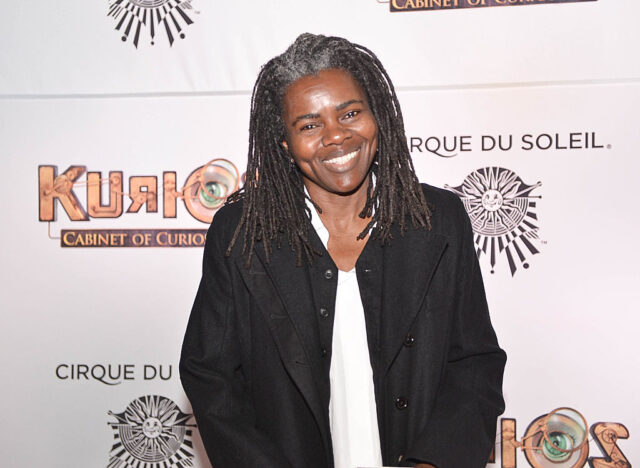 Tracy Chapman standing on a red carpet